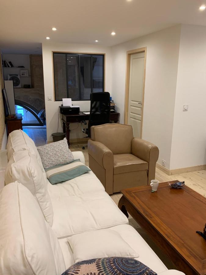 Chambre Avec Salle De Bain Et Cuisine Privee Centre Ville Historique Avec Climatisation Et Patio Bordeaux Exterior foto