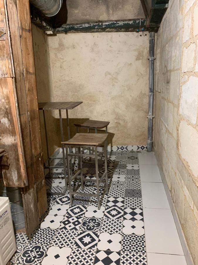 Chambre Avec Salle De Bain Et Cuisine Privee Centre Ville Historique Avec Climatisation Et Patio Bordeaux Exterior foto