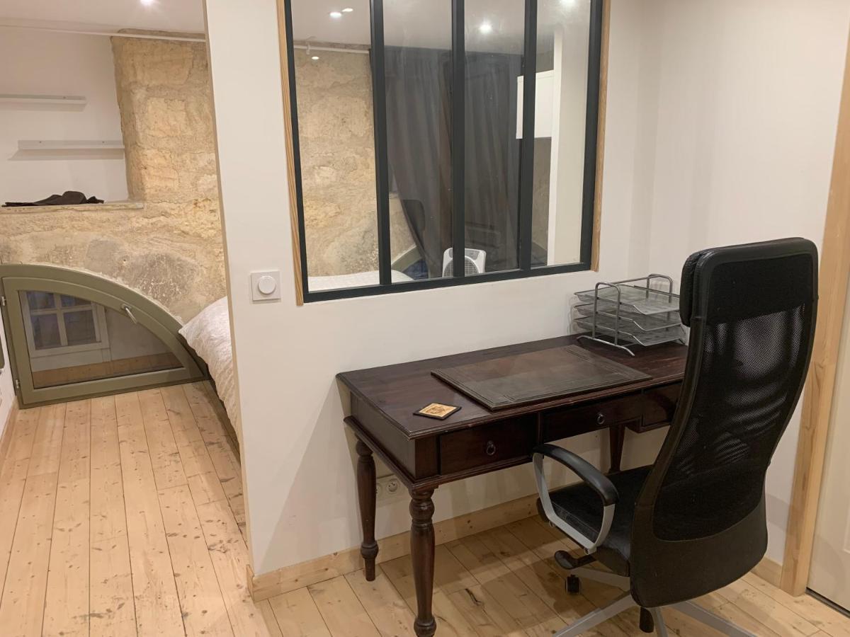 Chambre Avec Salle De Bain Et Cuisine Privee Centre Ville Historique Avec Climatisation Et Patio Bordeaux Exterior foto
